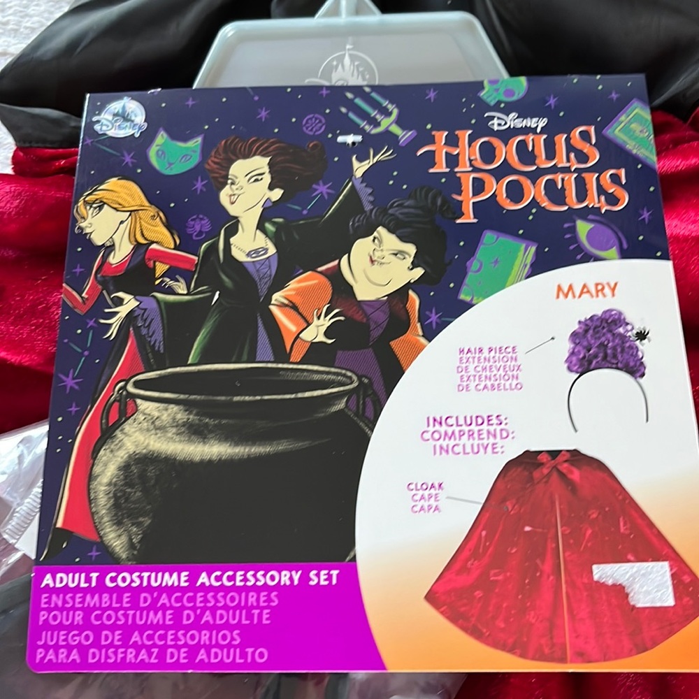 DISNEY HOCUS POCUS CAPE/purple hair FOR MARY OF THE SANDERSON SISTERS